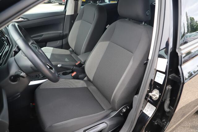 Volkswagen POLO 1.0 TSI Life Virtual 16 inch LMV Parkeersensor Carplay & Android Navigatie Adaptive Cruise Donkere Ramen