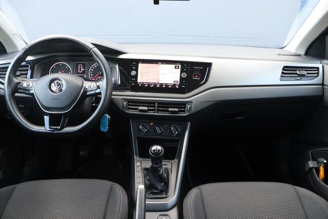 Volkswagen POLO 1.6 TDI Comfortline | Apple Carplay/Android Auto | Cruise control Adaptive | Navigatiesysteem full map | Trekhaak