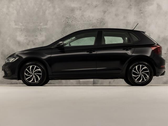 Volkswagen POLO 1.0 TSI Life Sport (VIRTUAL COCKPIT, 1e EIGENAAR, APPLE CARPLAY, GROOT NAVI, CLIMATE, STOELVERWARMING, SPORTSTOELEN, LM VELGEN, CRUISE, PARKEERSENSOREN, NIEUWSTAAT)