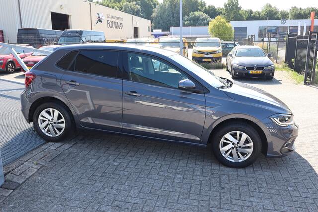 Volkswagen POLO 1.0 TSI Style Automaat! Apple carplay/Stoelverwarming/Adaptieve cruise control/Parkeersensoren/Automatisch inparkeren/DAB/Dodehoek assistent