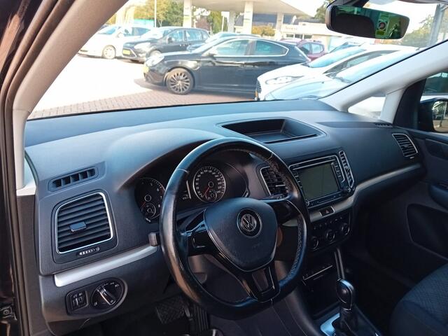 Volkswagen SHARAN 1.4 TSI Automaat, Airco (automatisch), Multimediasysteem, Navigatie, Bluetooth, Stoelverwarming, Elektrische ramen en spiegels, Centrale vergrendeling met AB, Trekhaak, Nette auto, Goed onderhouden, BOVAG