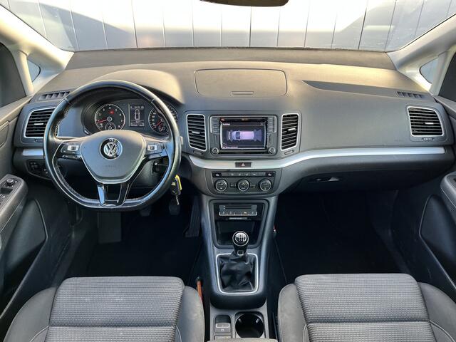 Volkswagen SHARAN 1.4 TSI Exclusive Series 7 Persoons NL Auto Trekhaak Parkeersensoren Navigatie