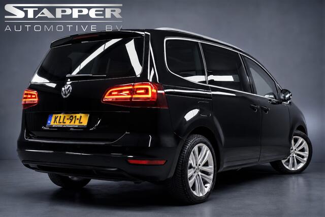 Volkswagen SHARAN 1.4 TSI 150pk Automaat Exclusive Series 7-Pers. 1e Eig. Pano/Carplay/Trekhaak/Camera/Standkachel/Keyless/Led/Leer/Dynaudio