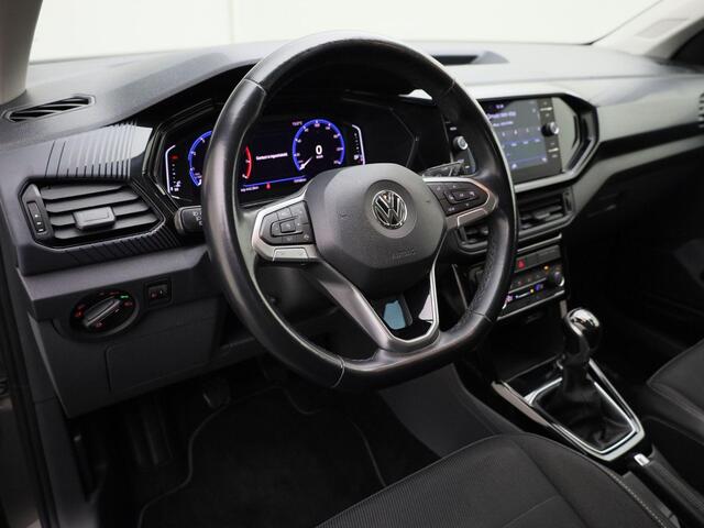 Volkswagen T-Cross 1.0TSI/95PK Life R Line · Navigatie · Parkeersensoren + camera · LED