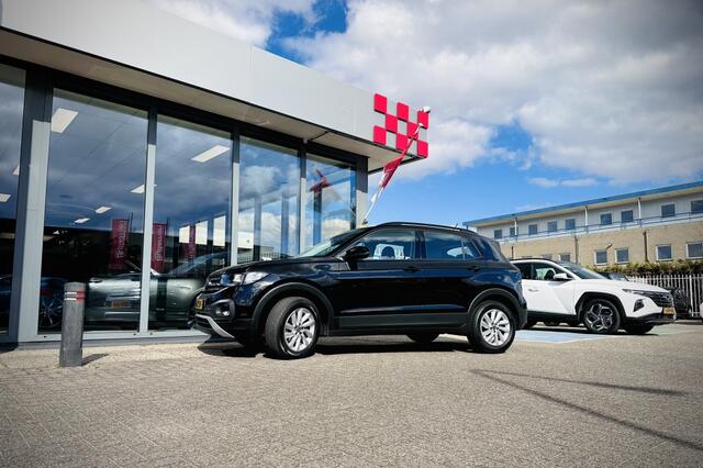 Volkswagen T-Cross 1.0 TSI Life / CAMERA / APPLE + ANDROID / STOELVERWARMING