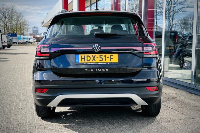 Volkswagen T-Cross 1.0 TSI Life / CAMERA / APPLE + ANDROID / STOELVERWARMING
