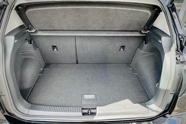 Volkswagen T-Cross 1.0 TSI Life / CAMERA / APPLE + ANDROID / STOELVERWARMING