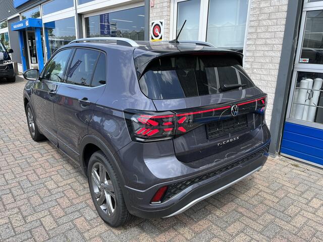 Volkswagen T-Cross 1.5 TSI R-Line / AUTOMAAT/ 2X R-LINE/ ADAPT. CRUISE/ DAB/ DIGITAL DASH/ NAVI/ APP-CONNECT/ CLIMA/ MATRIX/ 17"LMV