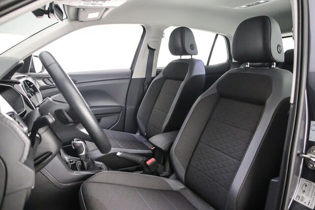 Volkswagen T-Cross Style 1.0 TSI 110pk DSG Automaat Trekhaak, Adaptive cruise control, Parkeersensoren, Stoelverwarming, Airco, DAB, Radio, App connect, LED koplampen