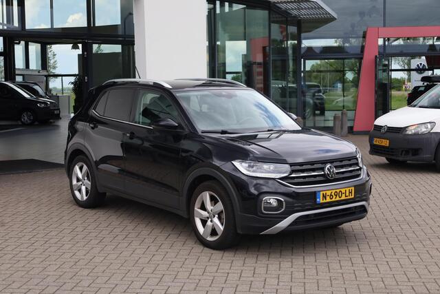 Volkswagen T-Cross 1.0 TSI Style 110PK / 81kW DSG, 60 maanden / max 100.000km garantie, navigatie, 2-zone climatronic, verwarmbare voorstoelen, parkeersensoren voor en achter (pdc), lane assist, multifunctioneel lederen stuurwiel, LED koplampen, 17" LMV, privacy glas, DAB+,