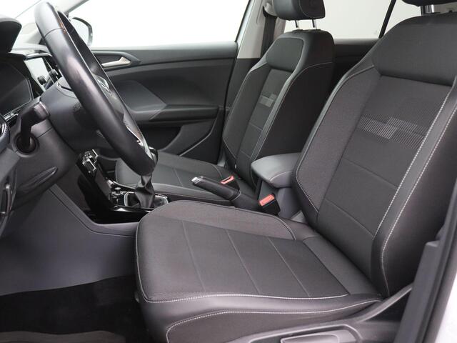 Volkswagen T-Cross 1.0 TSI Life 95PK Alarm, Keyless, Adaptieve Cruise Controle, Navi, Airco, Side Assist, Parkeersensoren voor en achter, Trekhaak, 17" LM Velgen