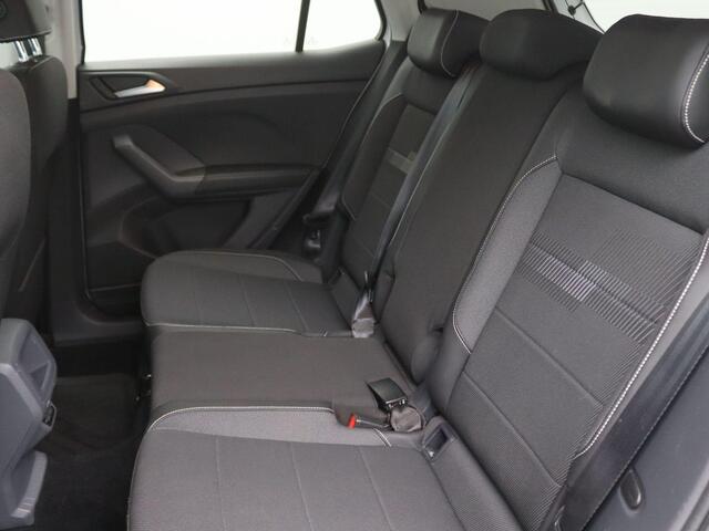 Volkswagen T-Cross 1.0 TSI Life 95PK Alarm, Keyless, Adaptieve Cruise Controle, Navi, Airco, Side Assist, Parkeersensoren voor en achter, Trekhaak, 17" LM Velgen