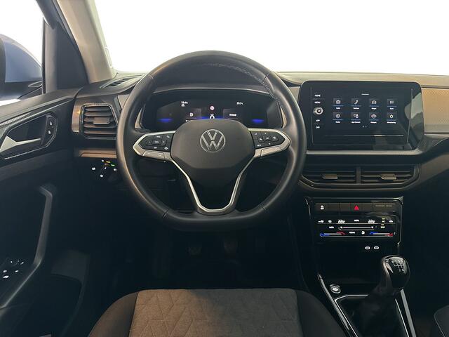 Volkswagen T-Cross 1.0 95pk TSI Life Edition Parkeersensoren voor & achter / Apple carplay & Android auto / Achteruitrijcamera
