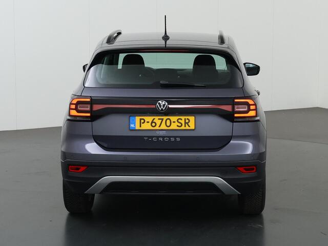 Volkswagen T-Cross 1.0 TSI Life | Navigatie | Parkeercamera | Stoelverwarming | Keyless Go |