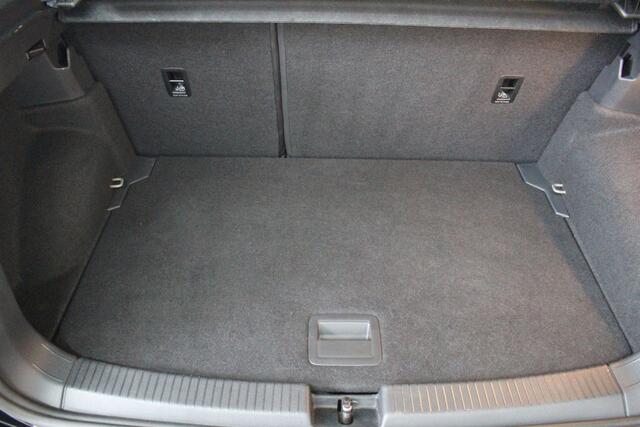 Volkswagen T-Cross 1.0 TSI 110PK Style DSG Navigatie | Stoelverwarming | Parkeercamera | Climate Control