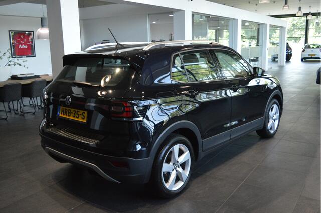 Volkswagen T-Cross 1.0 TSI Style navi clima camera led pdc trekhaak 17 inch !!