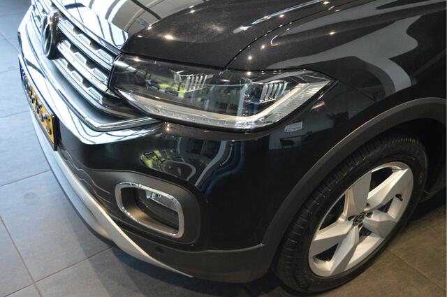 Volkswagen T-Cross 1.0 TSI Style navi clima camera led pdc trekhaak 17 inch !!