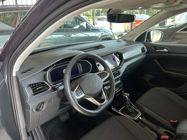 Volkswagen T-Cross 1.0 TSI AUTOMAAT STYLE / 1 x R-LINE / LED / CRUISE / NAVI / RIJKLAAR