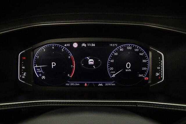 Volkswagen T-Cross R-Line 1.0 TSI 115pk DSG Automaat Adaptive cruise control, Navigatie, Achteruitrijcamera, Stoelverwarming, Airco, DAB, Radio, App connect, LED verlichting