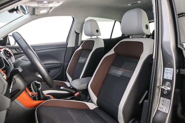 Volkswagen T-Cross Style 1.0 TSI 115pk Trekhaak, Adaptive cruise control, Achteruitrijcamera, Navigatie, Parkeersensoren, LED koplampen, Parkeer assistent