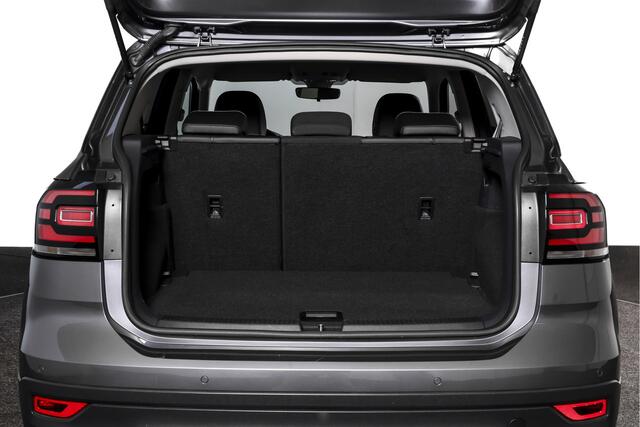 Volkswagen T-Cross 1.0 TSI Style 110 PK - Automaat | Dig. Cockpit | Adapt. Cruise | Stoelverw. | PDC | App. Connect | ECC | LM 18" | Trekhaak |