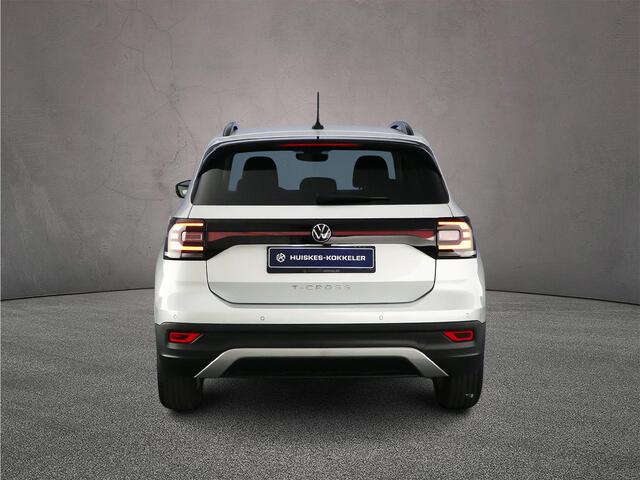 Volkswagen T-Cross Life 1.0 TSI 110pk DSG Automaat Adaptive cruise control, Achteruitrijcamera, Stoelverwarming, Parkeersensoren, Airco, DAB, Radio, App connect, Bluetooth