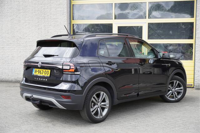 Volkswagen T-Cross 1.0 TSI Automaat! R-Line BJ2020 Lmv 17" | Led V+A | Pdc | Navi | Afneembare trekhaak | App-Connect | Virtual cockpit | Airco | Cruise control | Extra getint glas