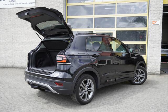 Volkswagen T-Cross 1.0 TSI Automaat! R-Line BJ2020 Lmv 17" | Led V+A | Pdc | Navi | Afneembare trekhaak | App-Connect | Virtual cockpit | Airco | Cruise control | Extra getint glas