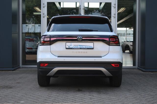 Volkswagen T-Cross 1.0 TSI 110PK ACTIVE, Navi, Clima, Apple Carplay/ Android Auto, etc.