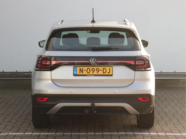 Volkswagen T-Cross 1.0 TSI Style 110pk | Navigatie | Parkeersensoren | Trekhaak | LED | ACC | DAB |