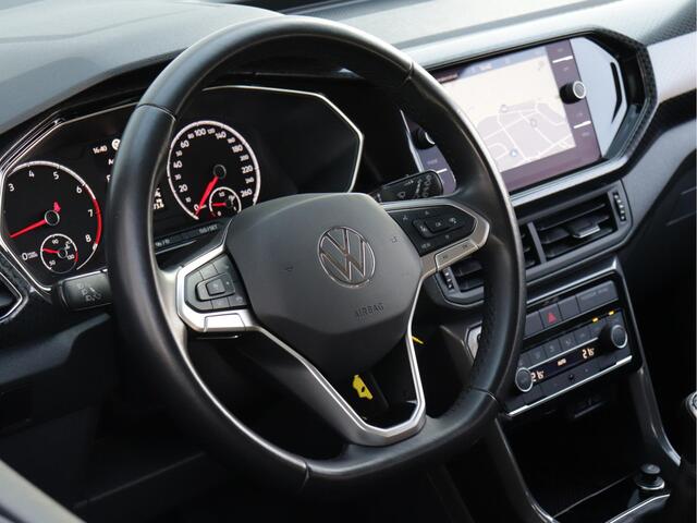 Volkswagen T-Cross 1.0 TSI Style 110pk | Navigatie | Parkeersensoren | Trekhaak | LED | ACC | DAB |