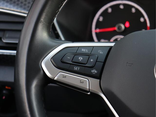 Volkswagen T-Cross 1.0 TSI Style 110pk | Navigatie | Parkeersensoren | Trekhaak | LED | ACC | DAB |