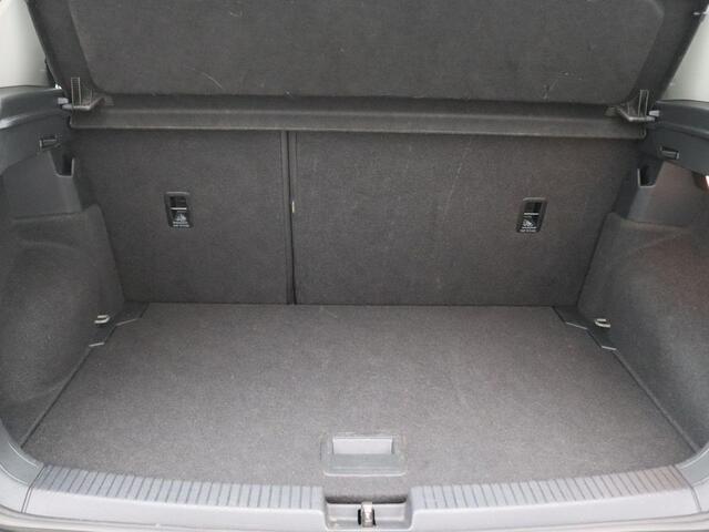 Volkswagen T-Cross 1.0 TSI Style 110PK DSG full led, Beats audio, adaptive cruise, navigatie, alarm, 17" lichtmetaal