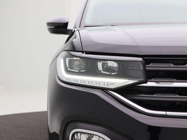 Volkswagen T-Cross 1.0 TSi 110 Pk Style | Adaptive Cruise | Camera | Full LED | Parkeersensoren | Carplay | Digitaal Dashboard | Privacy Glass | Climate Control | 17 Inch | 44.836 Km!!