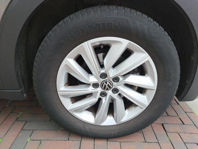 Volkswagen T-Cross 1.0 TSI Life App-connect / parkeersensoren / Clima / Cruise / Stoelverwarming / LM Velgen