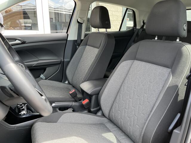 Volkswagen T-Cross 1.0 TSI Life Edition / AUTOMAAT/ GARANTIE TM 10-2028/ KEYLESS/ ADAPT. CRUISE/ LED/ 17" LMV/ APP-CONNECT/ PARK. SENSOREN + CAMERA/ AIRCO/ DAB/ LEDER STUUR