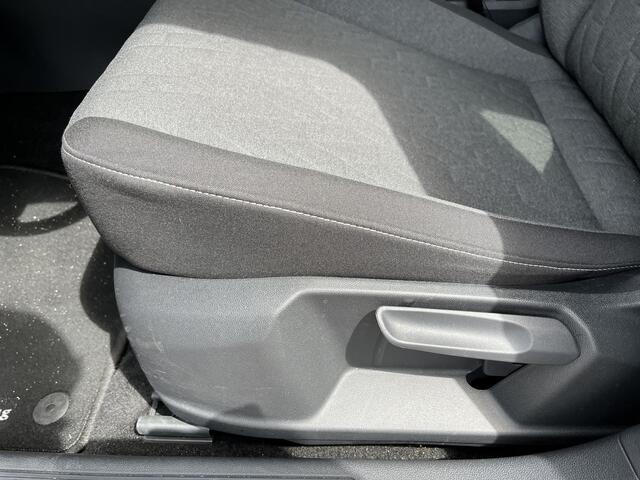 Volkswagen T-Cross 1.0 TSI Life Edition / AUTOMAAT/ GARANTIE TM 10-2028/ KEYLESS/ ADAPT. CRUISE/ LED/ 17" LMV/ APP-CONNECT/ PARK. SENSOREN + CAMERA/ AIRCO/ DAB/ LEDER STUUR