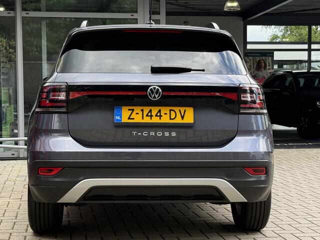 Volkswagen T-Cross 1.0 TSI AUTOMAAT *!* CARPLAY/ RADAR/ 17 DKM/ PRIVACY GLAS *!*