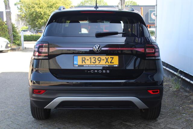 Volkswagen T-Cross 1.0 TSI Airco l Adaptive cruise control l LED lichten l Parkeer camera l AppleCarPlay/AndroidAuto