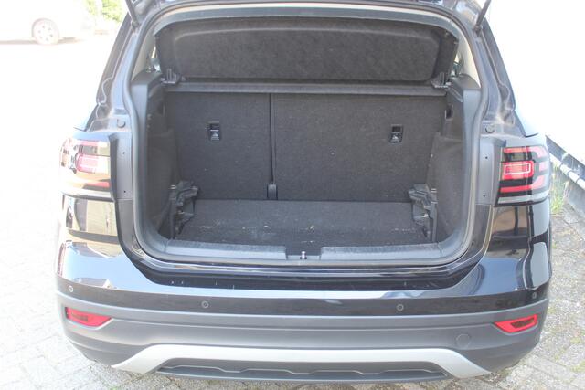 Volkswagen T-Cross 1.0 TSI Airco l Adaptive cruise control l LED lichten l Parkeer camera l AppleCarPlay/AndroidAuto