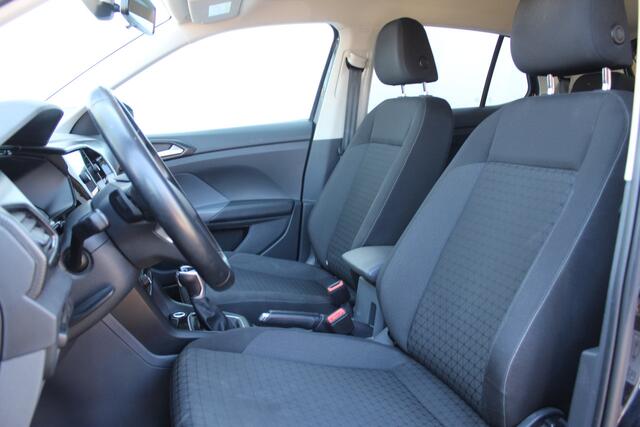 Volkswagen T-Cross 1.0 TSI Airco l Adaptive cruise control l LED lichten l Parkeer camera l AppleCarPlay/AndroidAuto