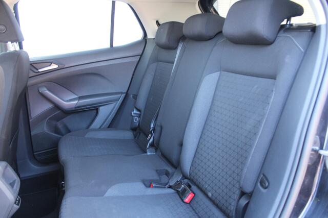 Volkswagen T-Cross 1.0 TSI Airco l Adaptive cruise control l LED lichten l Parkeer camera l AppleCarPlay/AndroidAuto