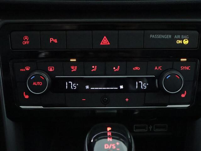 Volkswagen T-Cross 1.0 TSI Style Automaat | 1e eigenaar | Navigatie | Stoelverwarming | Camera |