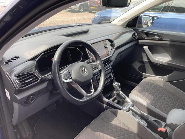 Volkswagen T-Cross 1.0TSI/115PK Style DSG · Camera · Apple/Android Car Play · Navigatie · Info Active Display · Stoelverwarming · Clima ·