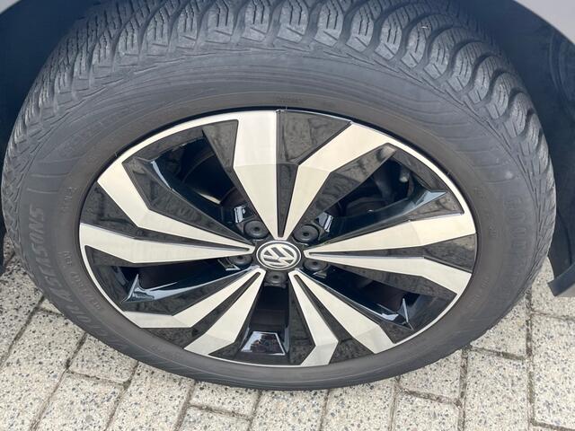 Volkswagen T-Cross 1.0 TSI STYLE BNS R