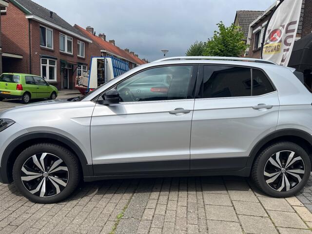 Volkswagen T-Cross 1.0 TSI STYLE BNS R