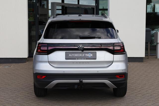 Volkswagen T-Cross 1.0 TSI Life trekhaak camera privacy glas climatronic stoelverwarming pdc voor en achter dealer onderhouden acc adaptieve cruise control