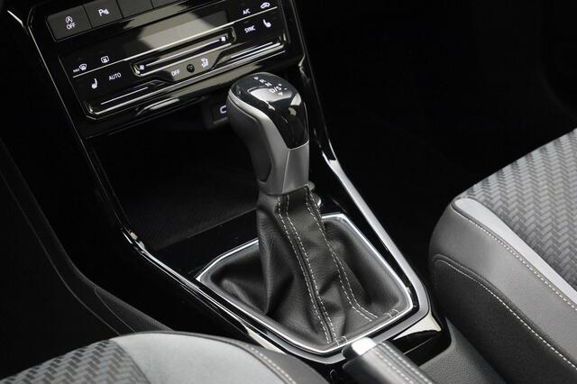 Volkswagen T-Cross 1.0 Tsi 110pk DSG R-Line · Camera · Apple/Android Car Play · P-Sensoren · Virtual Cockpit · Climatronic · 18'' Inch ·