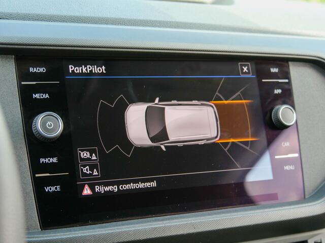 Volkswagen T-Cross 1.0 TSI 116PK Automaat Style | TREKHAAK | NAVIGATIE |
