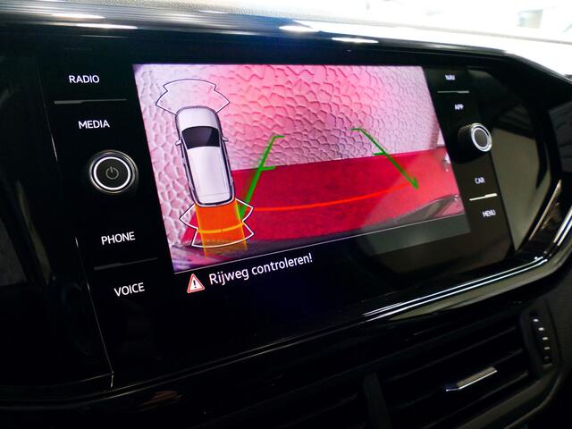 Volkswagen T-Cross 1.5 TSI 150PK STYLE PLUS LMV CARPLAY NAVI VIR.COCKPIT LED CAMERA STOELVERW. ADAP.CRUIS DAB 02/2024! "Volkswagen rijden begint bij Topautos.nl - 75 topmodellen direct op voorraad!"